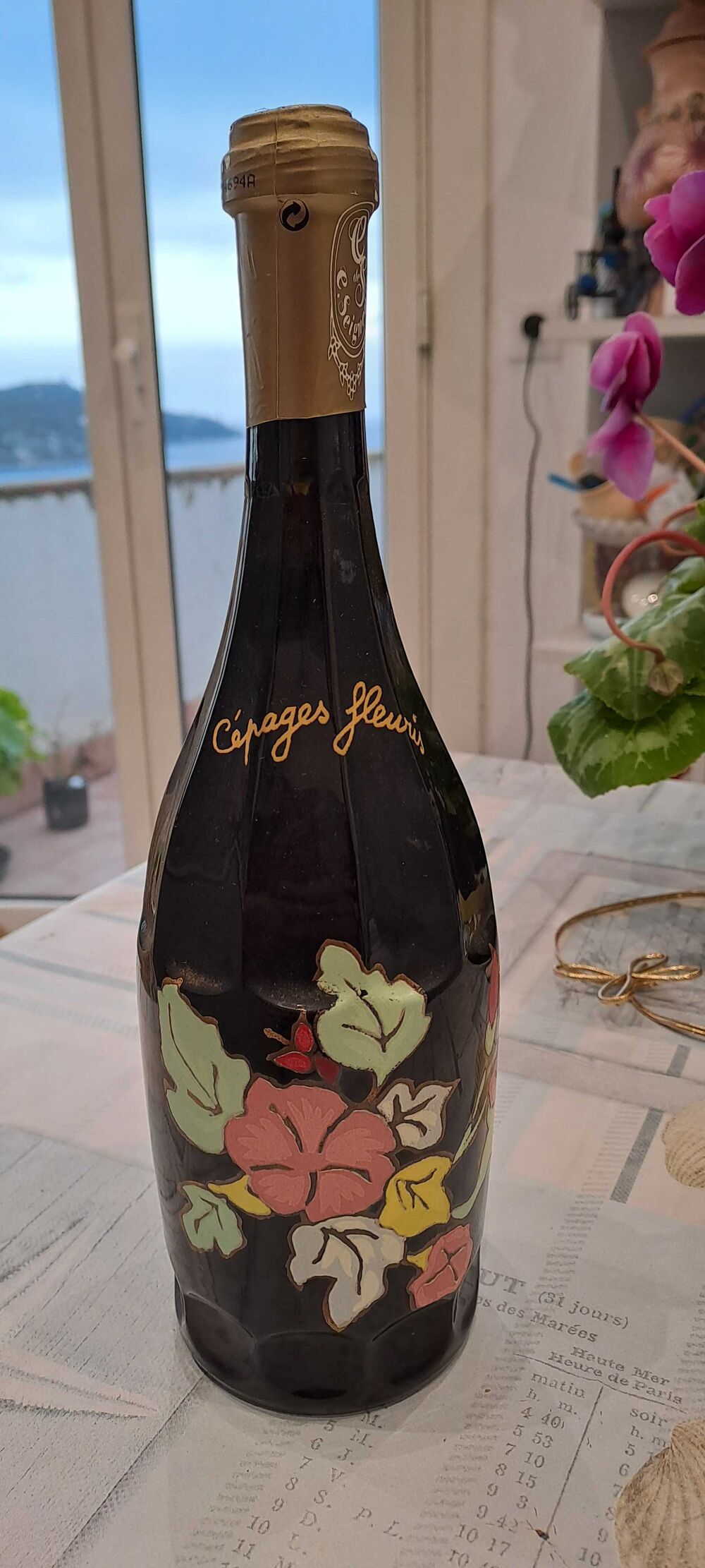 bouteille d&eacute;cor&eacute;e 