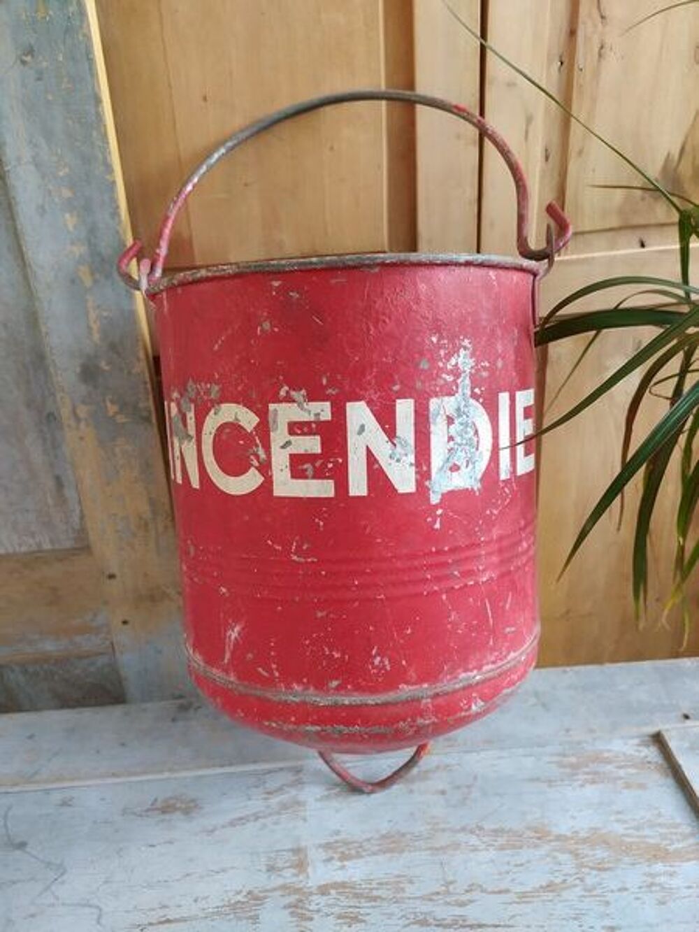 Ancien Seau Incendie Pompier Collection D&eacute;co Industrielle 