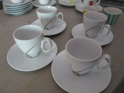 Ensemble 4 tasses à café soucoupes porcelaine Guy Degrenne Herblay (95)