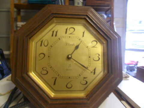 horloge carillon mural 50 Am�lie-les-Bains-Palalda (66)