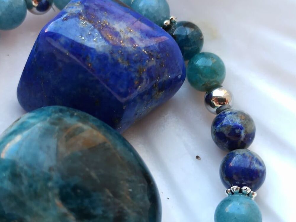 Bracelet pierres naturelles Aigue marine lapis lazuli apatit Bijoux et montres