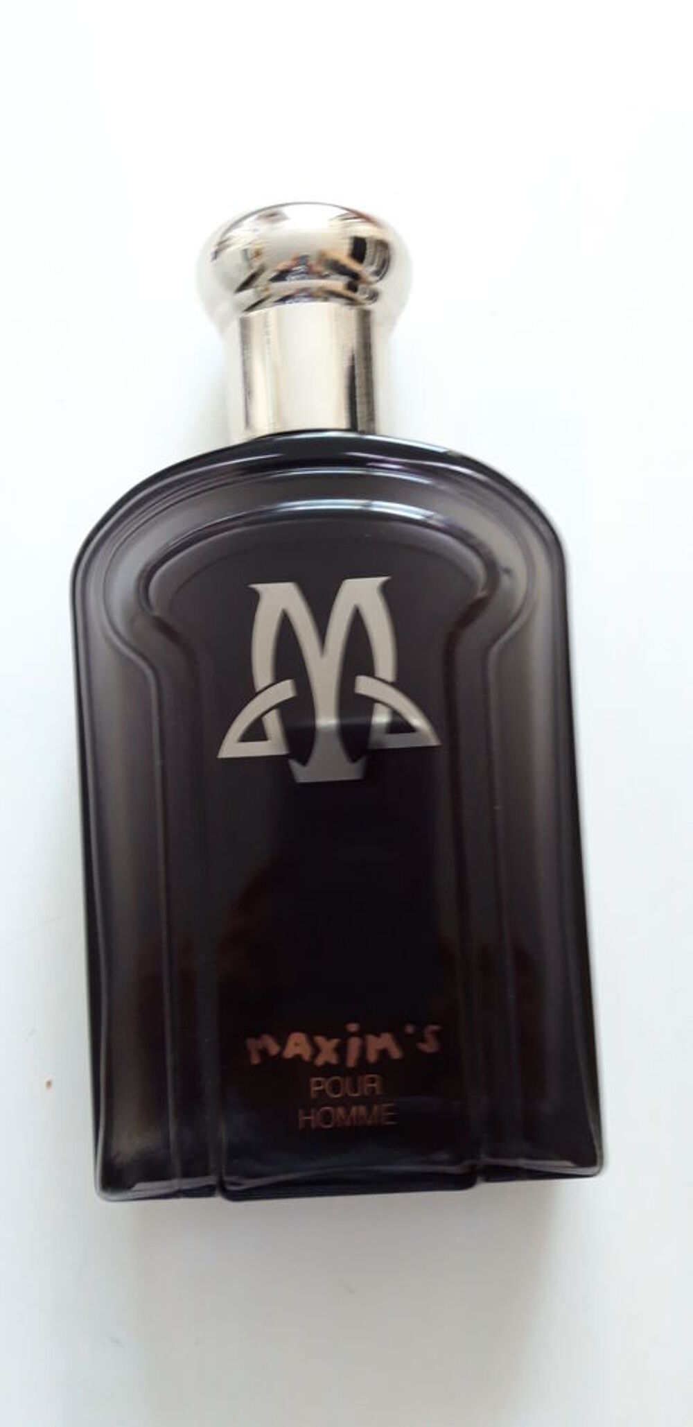 flacon de parfum g&eacute;ant vide. 