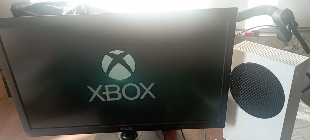 Xbox s&eacute;rie s ou setup entier Consoles et jeux vidos