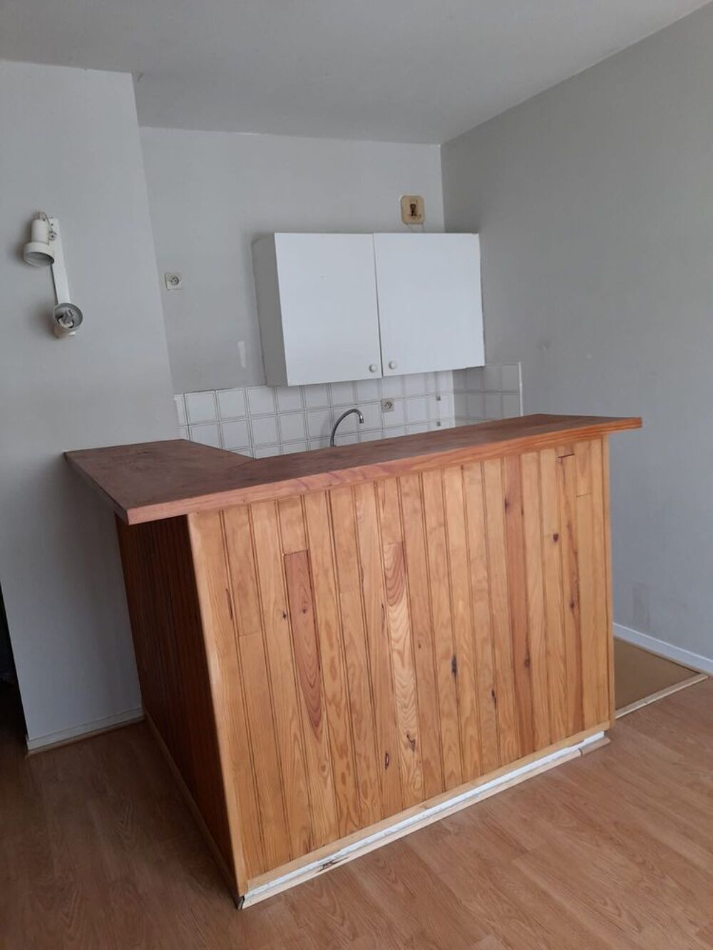 Location Appartement Toulouse  St Cyprien , Studio dans résidence calme. Toulouse
