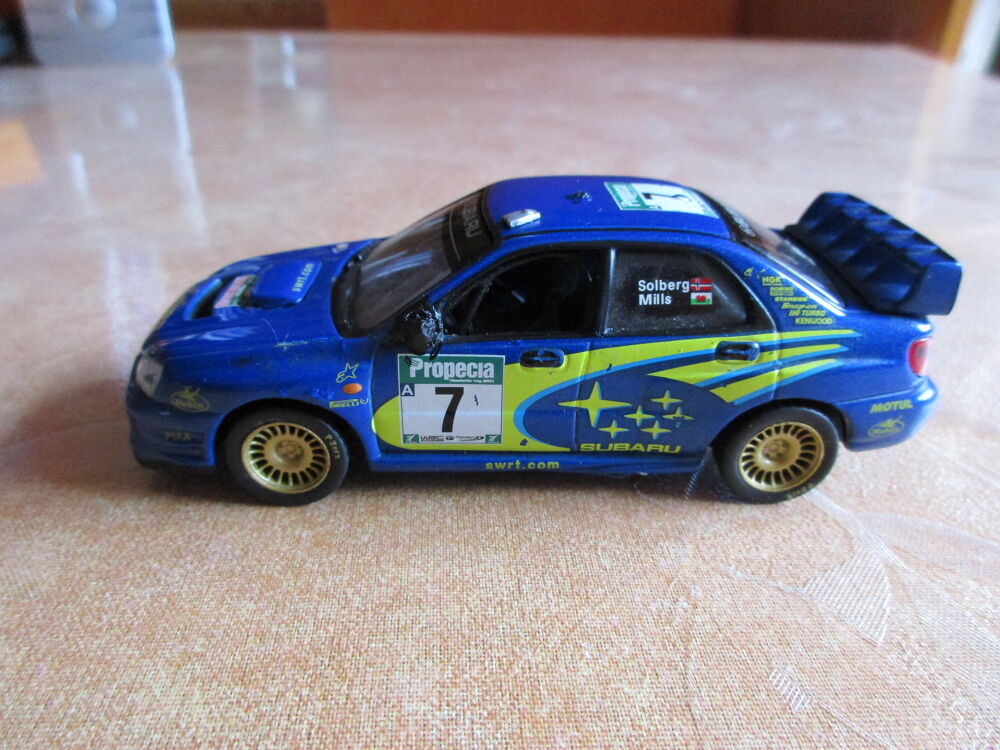 voiture subaru impreza 
