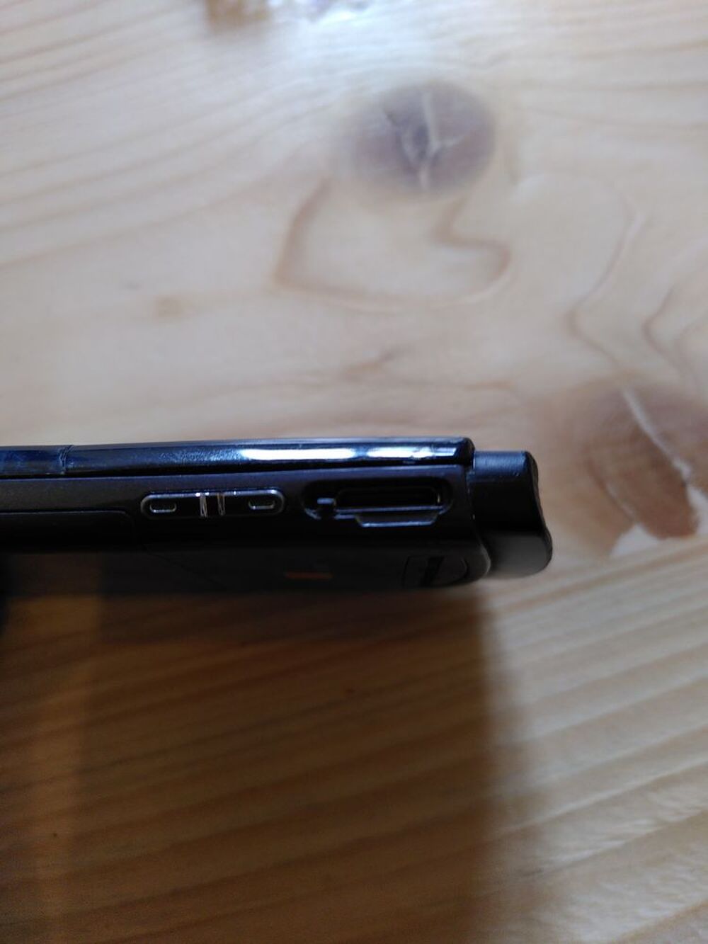 Samsung SGH-U600 Ultra Edition 10.9 noir - Pour pi&egrave;ces Téléphones et tablettes