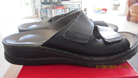 1 Paires de Claquettes en Cuir homme Pointure 42 10 Coquelles (62)