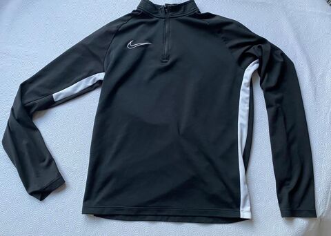   Polo sport Nike manches longues 