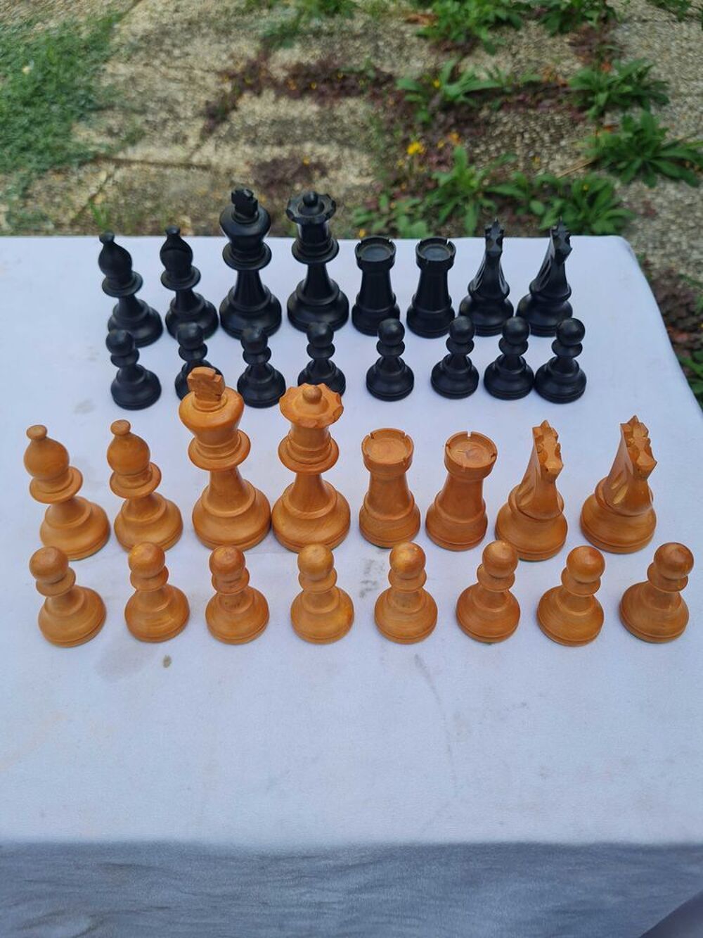 Jeu d'&eacute;checs vintage Staunton Fran&ccedil;ais en buis massif €" Taille 4 €" Plomb&eacute; / Feutr&eacute; 