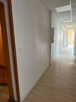  Appartement à louer 4 pièces 118 m²