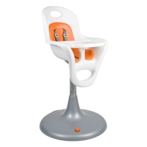 La chaise est ue dans son carton d'origine. 40 Paris 12 (75)