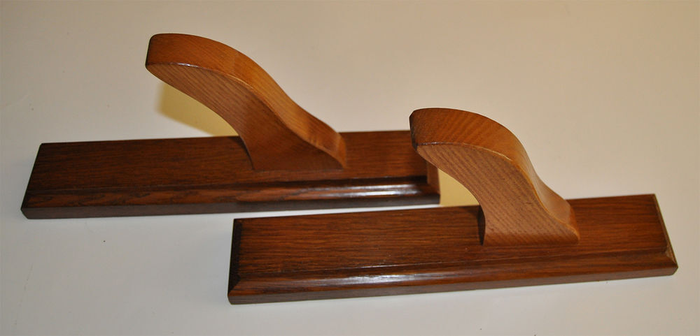 Pat&egrave;re porte fusil ou pistolet &agrave; canon long en bois massif Décoration