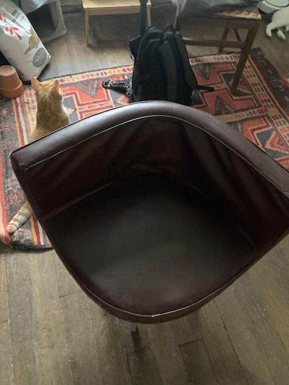 LOT DE 4 FAUTEUILS Meubles