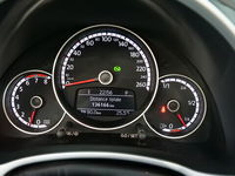 COCCINELLE II COCCINELLE CABRIOLET 1.2 TSI 105 COUTURE DSG7 2012 occasion 69330 Pusignan