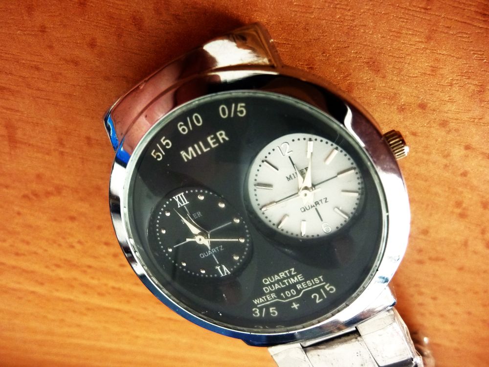 MILER Cadillac MONTRE 2 CADRANS DIV0272 Bijoux et montres