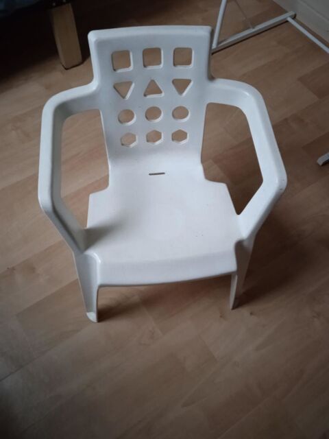 chaise enfant 0 Angers (49)