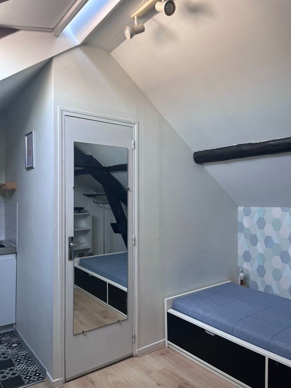 Location Appartement Studio meublé - 12m2 - Reims J.Jaurès Reims