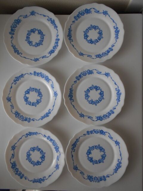 6 assiettes à desserts VINTAGE en arcopal
12 Retiers (35)