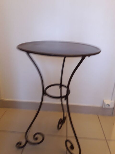 table ronde de dcoration salon 80 Villemomble (93)