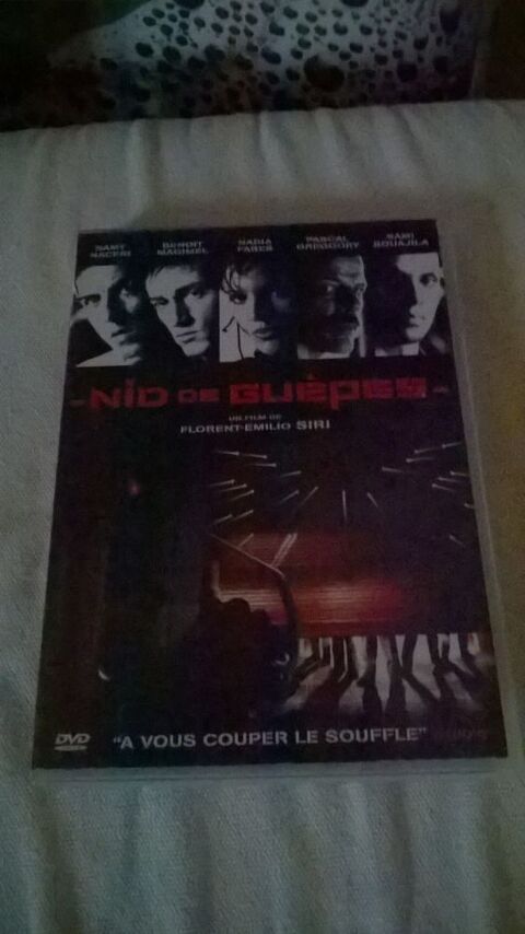 DVD Nid de guêpes 
2003
Excellent etat
En Français
+Bonus 5 Talange (57)