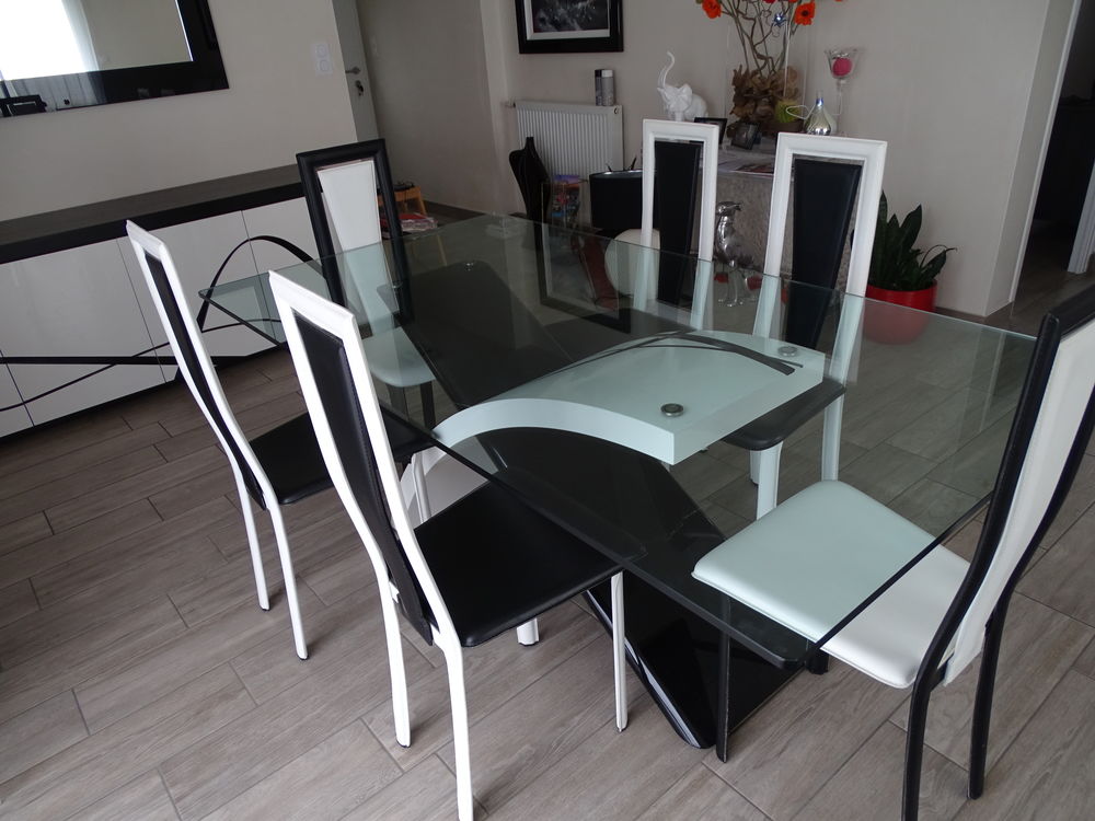 Salle &agrave; manger Meubles