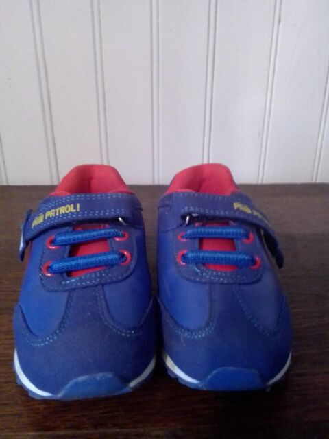 deux paires chaussures enfants peu servi 50 Montlh�ry (91)