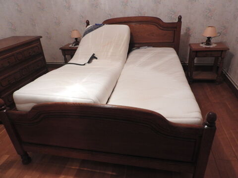 chambre à coucher complète en chêne clair. 300 Belleville-sur-Vie (85)