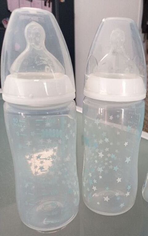 2 biberons Nuk avec tétine anti colique 300 ml 7 Beauchamp (95)