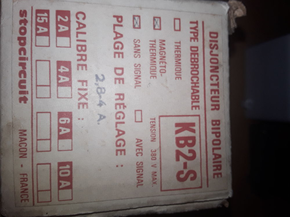 DISJONCTEUR BIPOLAIRE KB2 S
2.8 &agrave; 4A Bricolage