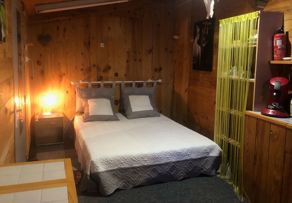   Chambre d'hôtes climatisé confort avec piscine Languedoc-Roussillon, Ners (30360)