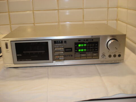 Lecteur/enregistreur de cassette hifi stéréo TOSHIBA,model P 40 Fontenay-le-Fleury (78)