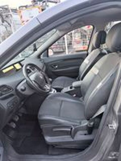 Grand Sc&eacute;nic III Grand Sc&eacute;nic dCi 110 Energy eco2 Life 5 pl 2013 occasion 66000 Perpignan