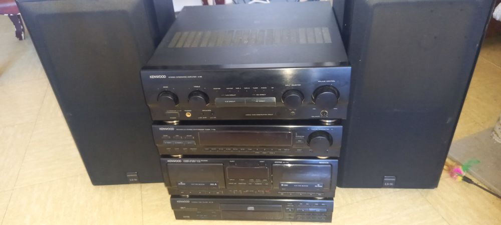 Hi-Fi Kenwood ampli, CD player,lecteurs K7, Tuner, 2 HP Audio et hifi