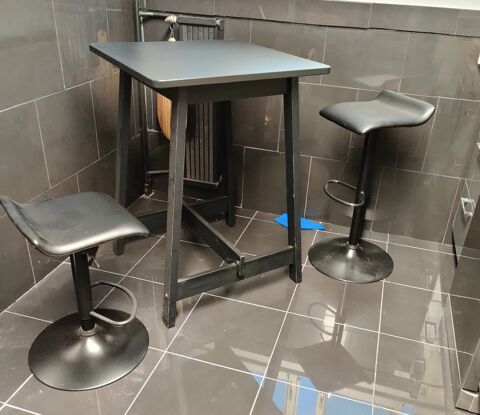 Ensemble table haute et tabourets de bar noirs 75 Marseille 8 (13)