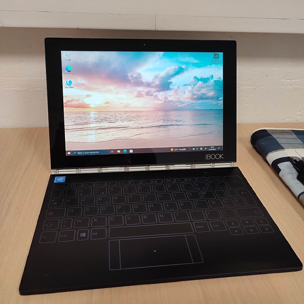 Pc portable tablette Lenovo Yoga Book Matériel informatique