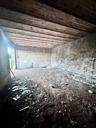  Remise / Grange � louer 1 pi�ce 60 m� La brillanne