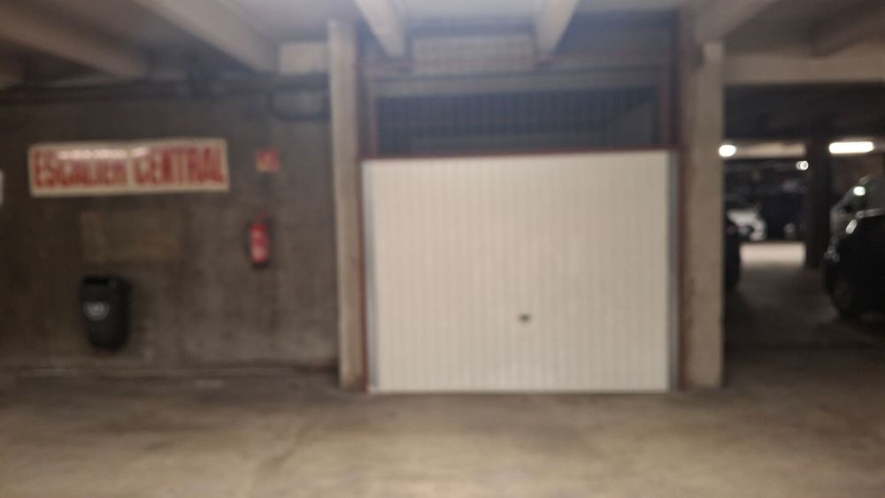 Location Parking/Garage Box fermé parking des Halles Lyon Lyon 3