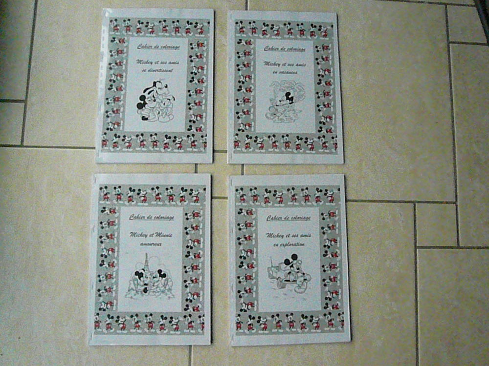 Cahiers de coloriage Mickey Livres et BD