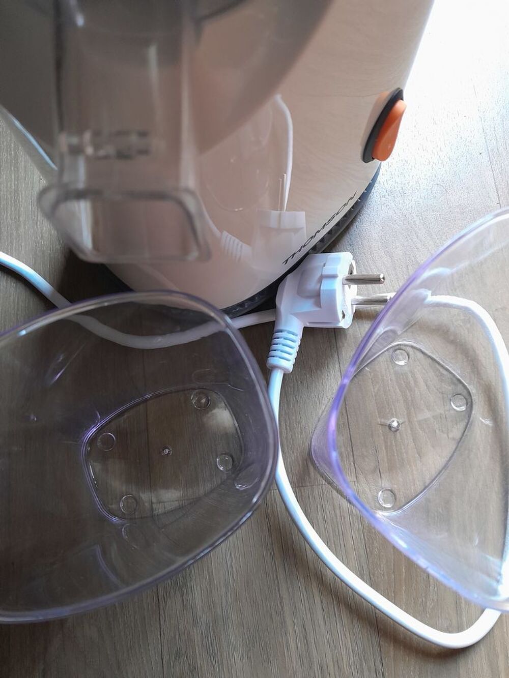 Extracteur de jus Thomson THJU8163 Electroménager
