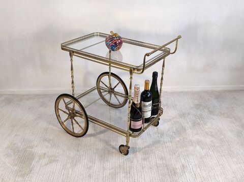 Tr�s belle Desserte roulante en laiton et verre Maison Bagu� 780 Cr�teil (94)