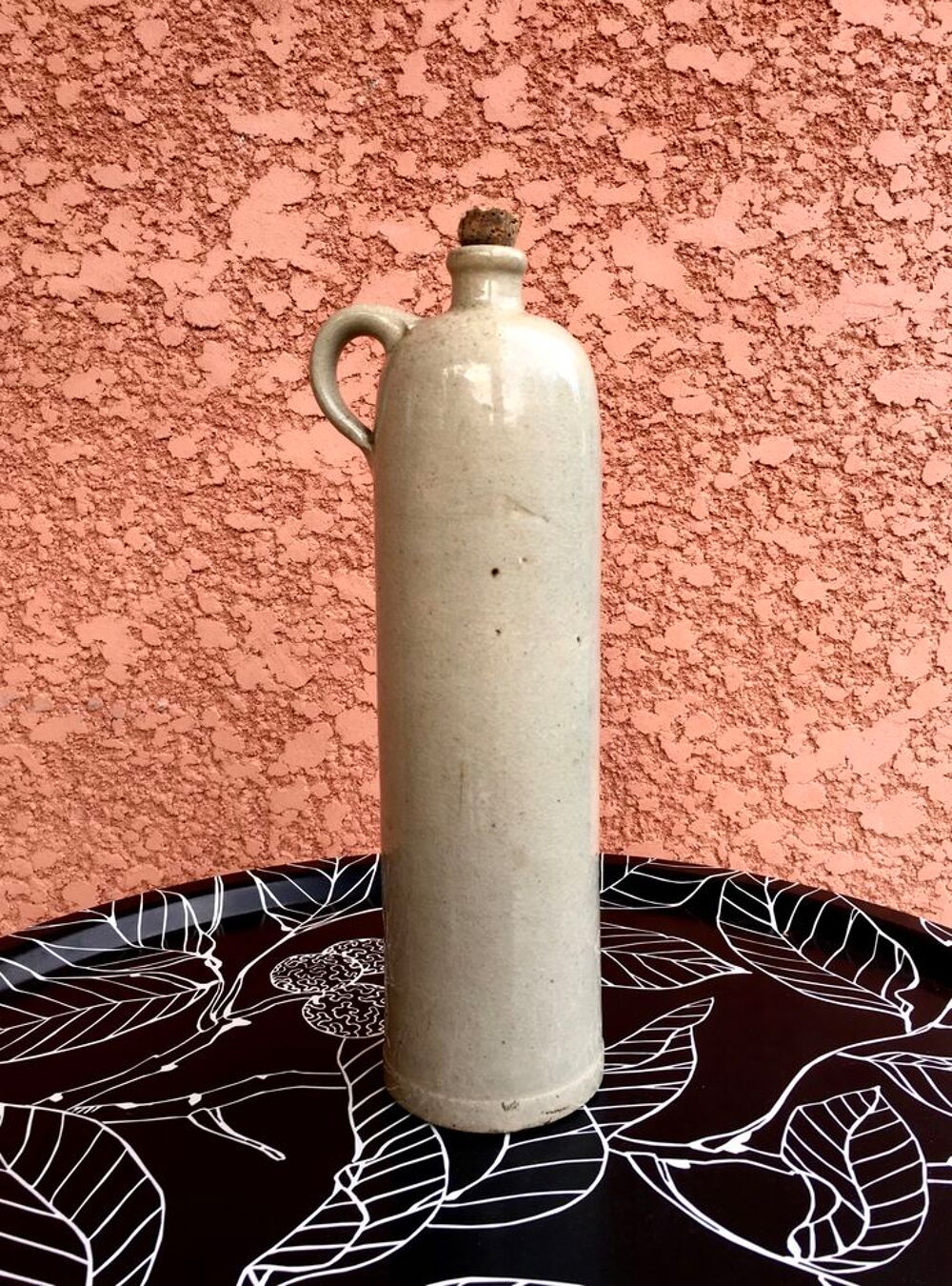 Bouteille ancienne en gr&eacute;s &eacute;maill&eacute; avec son bouchon Décoration