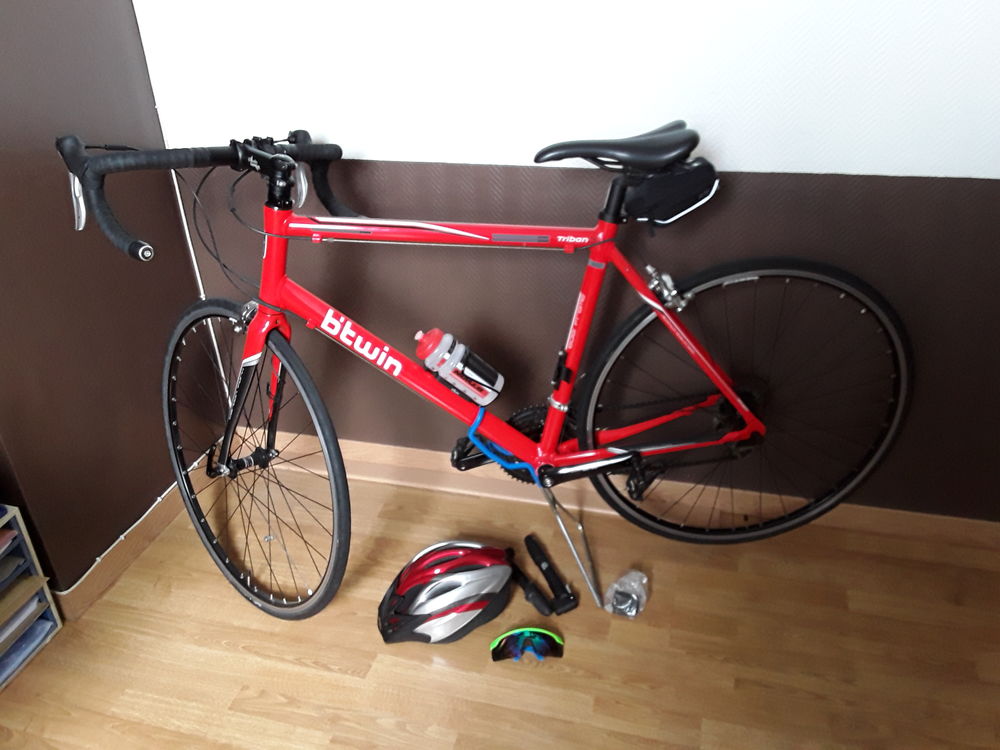 V&eacute;lo de course de marque Bitwin traitant 3 Vélos