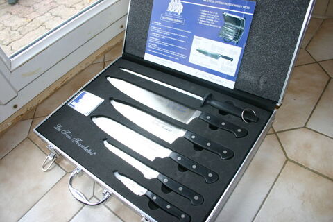 Malette de couteaux professionnels 7 pices 250 Caurel (51)