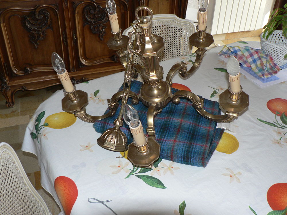 Lustre bronze Louis XVI dor&eacute; 5 branches Décoration
