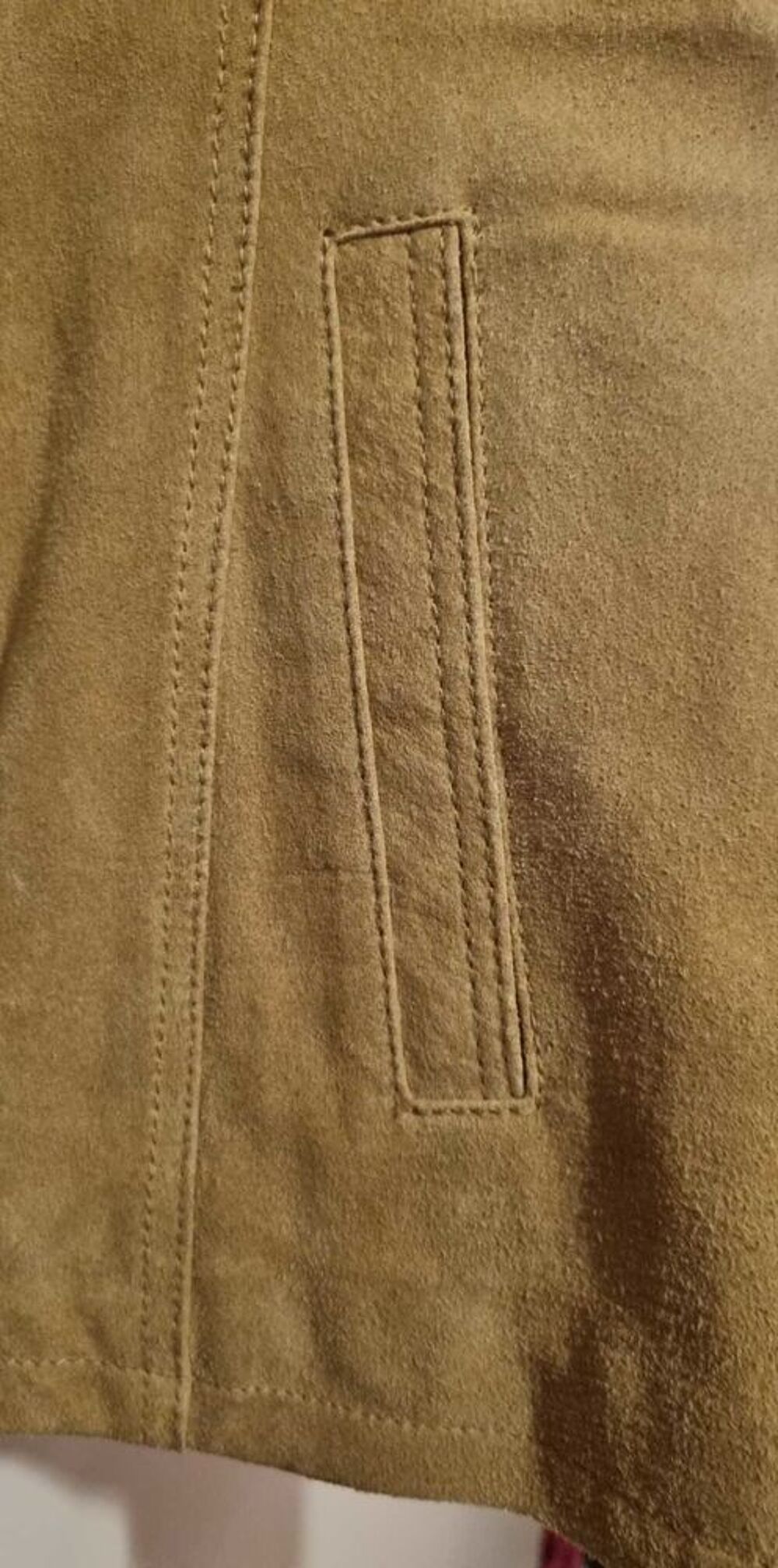 Superbe veste cuir retourn&eacute; T42. Neuve Vêtements