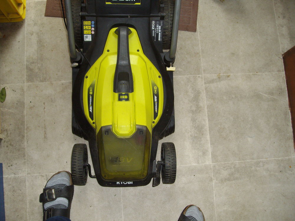 tondeuse ryobi Jardin