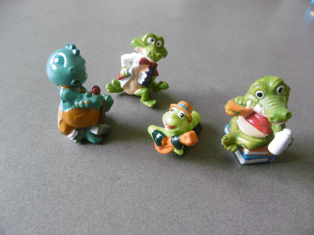 Lot de 23 personnages neufs Kinder Surprise 
