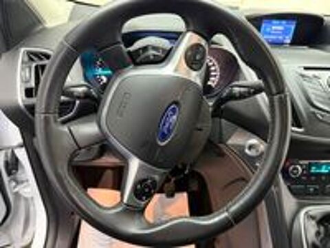 Kuga 2.0 TDCi 150 S&S 4x4 Titanium 2015 occasion 69120 Vaulx-en-Velin
