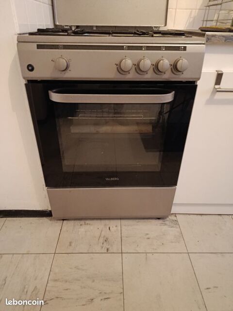 Cuisini�re � gaz Valberg Neuilly-Saint-Front (02)