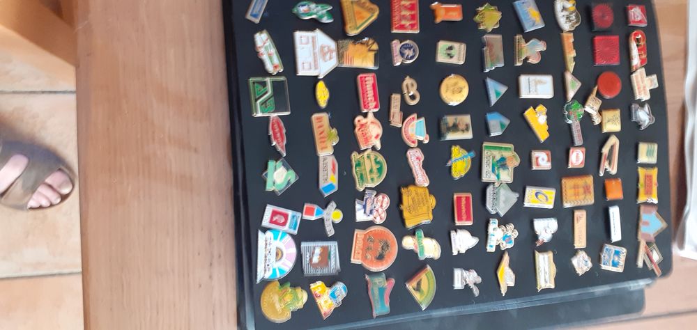 divers pins 